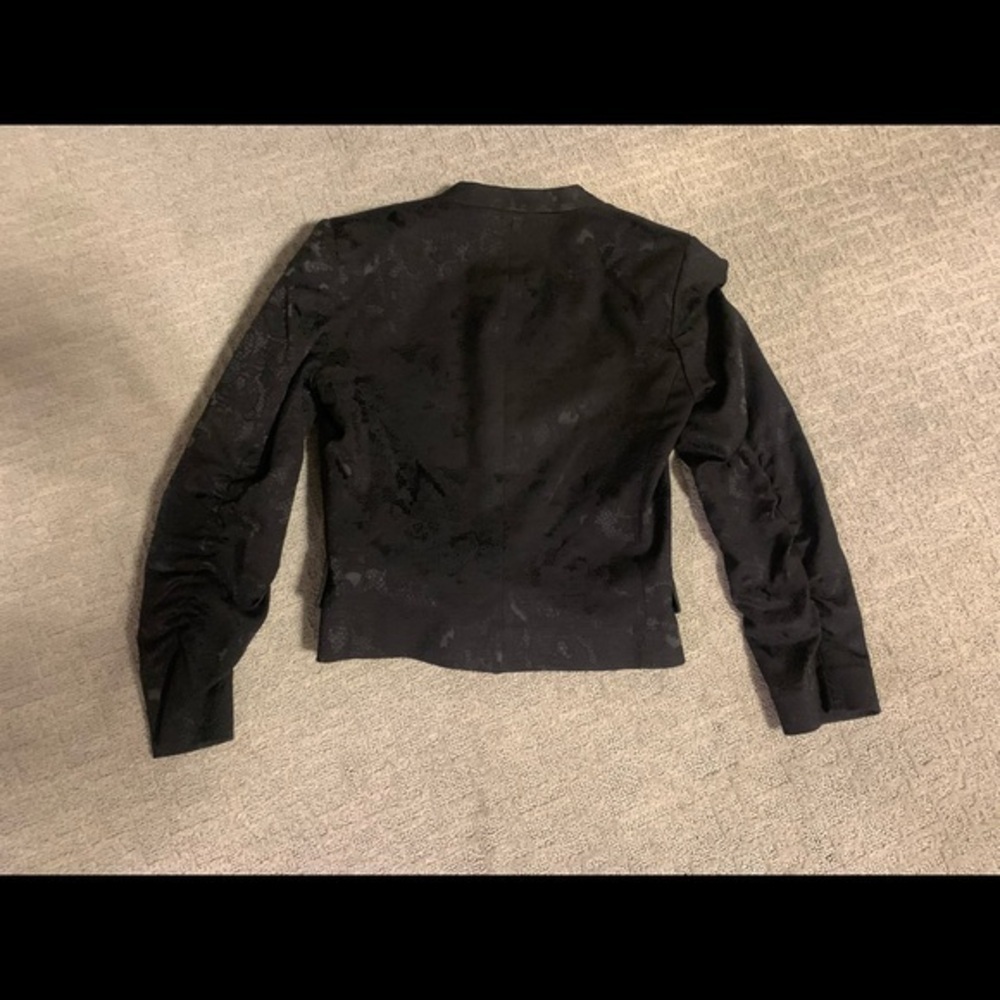 H&M Cropped Blazer - Picture 8 of 8